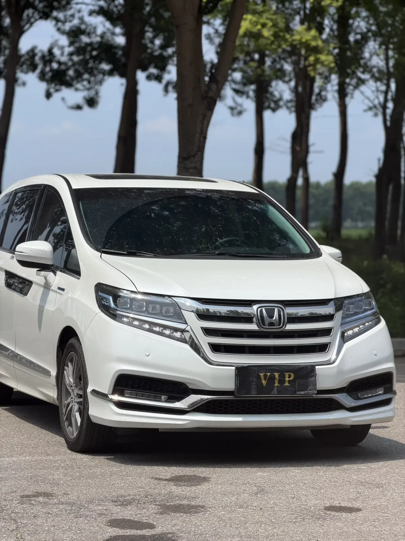 Honda Elysion (Alison)  из Китая