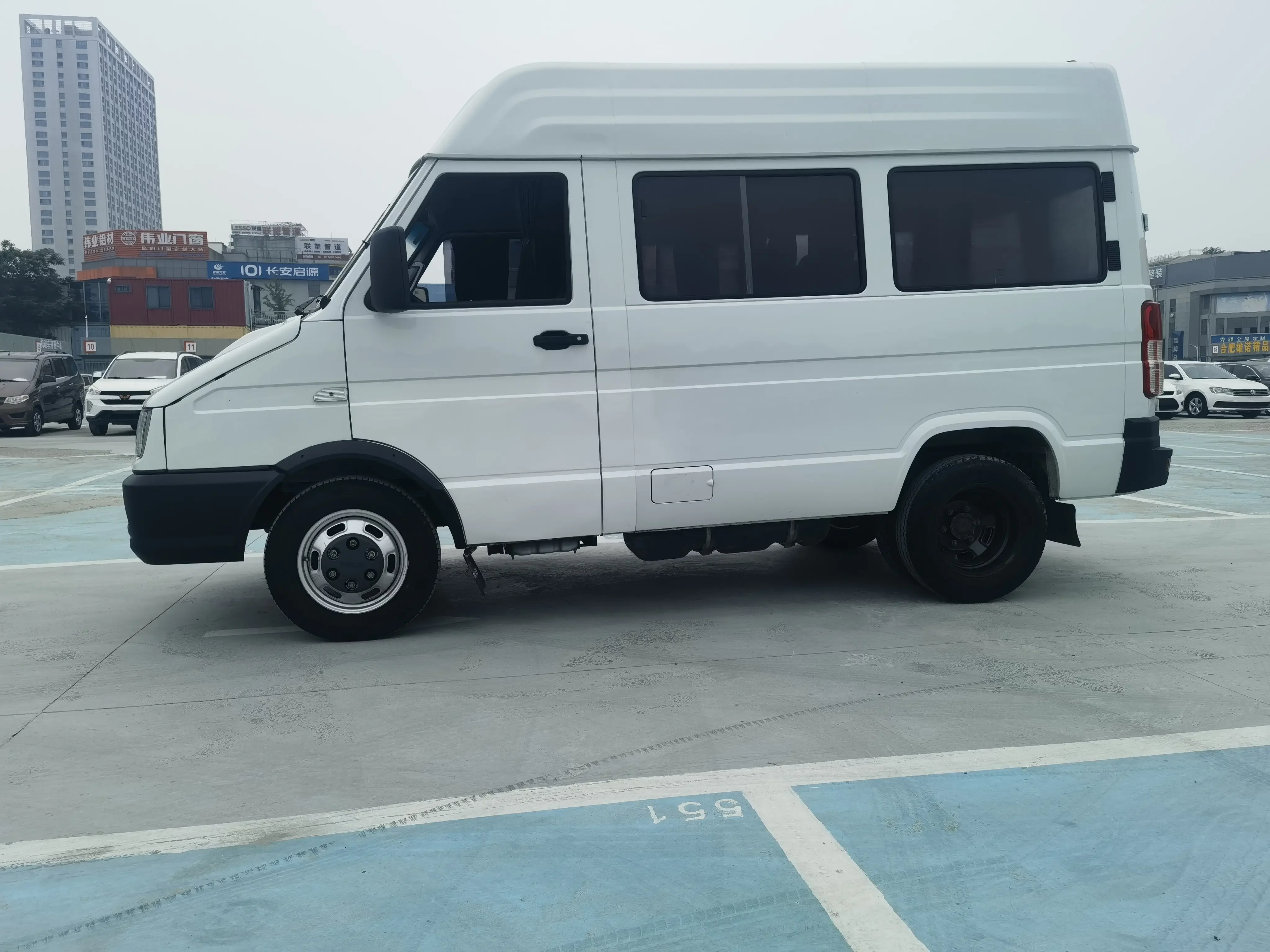 Iveco proud