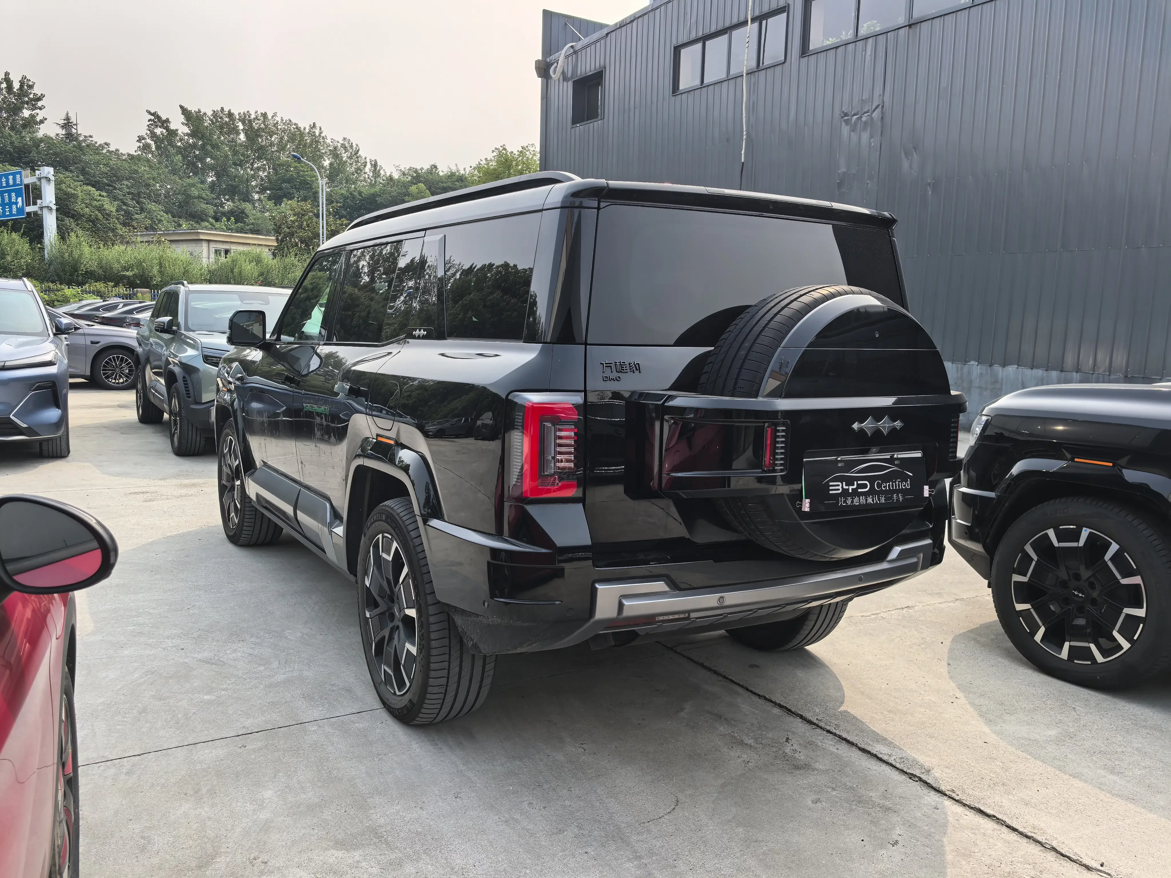 BYD Leopard Leopard 8