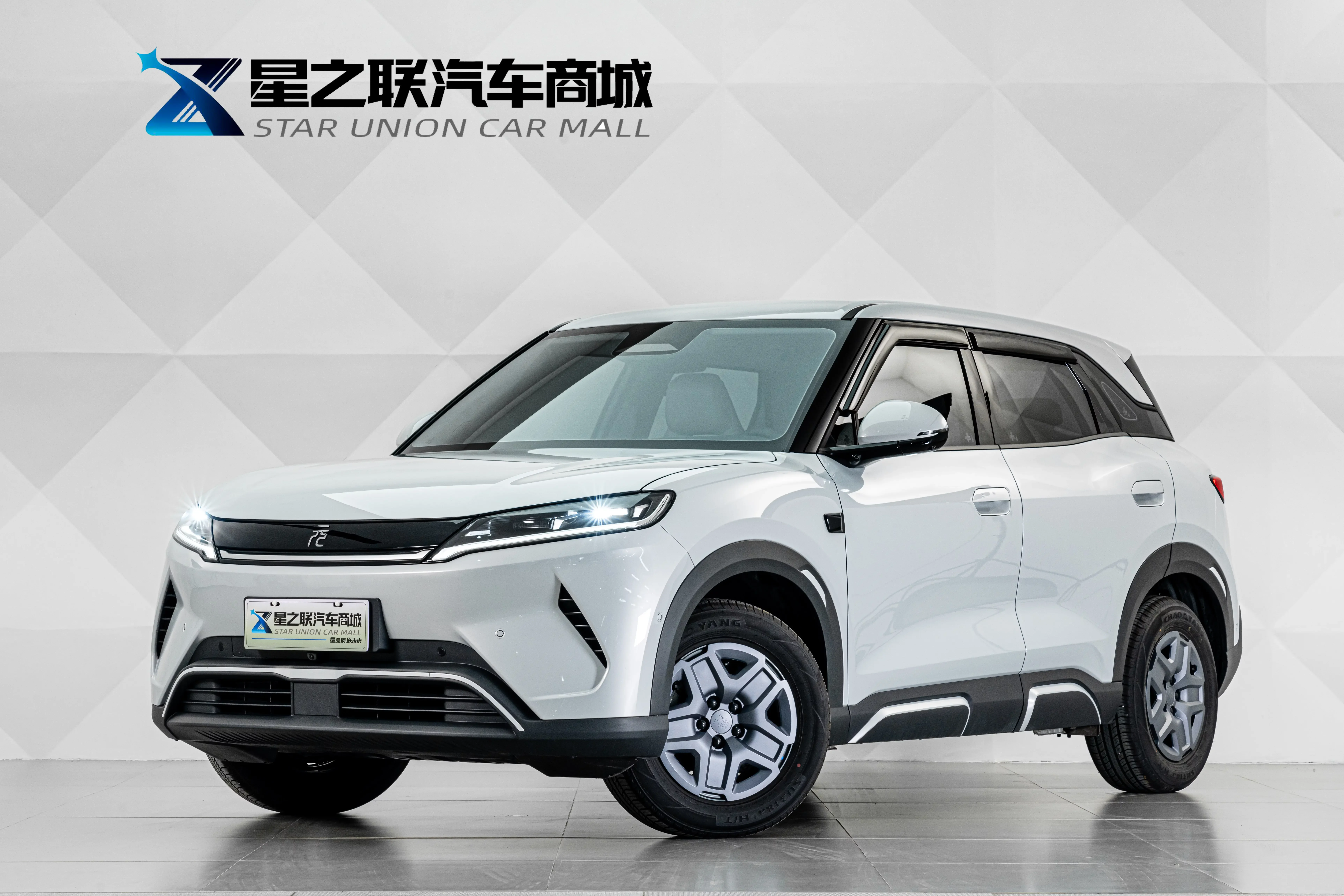 BYD Yuan UP  из Китая