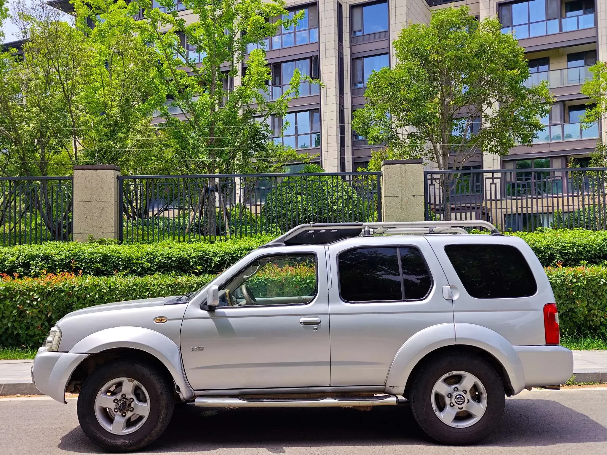 Nissan Paladin