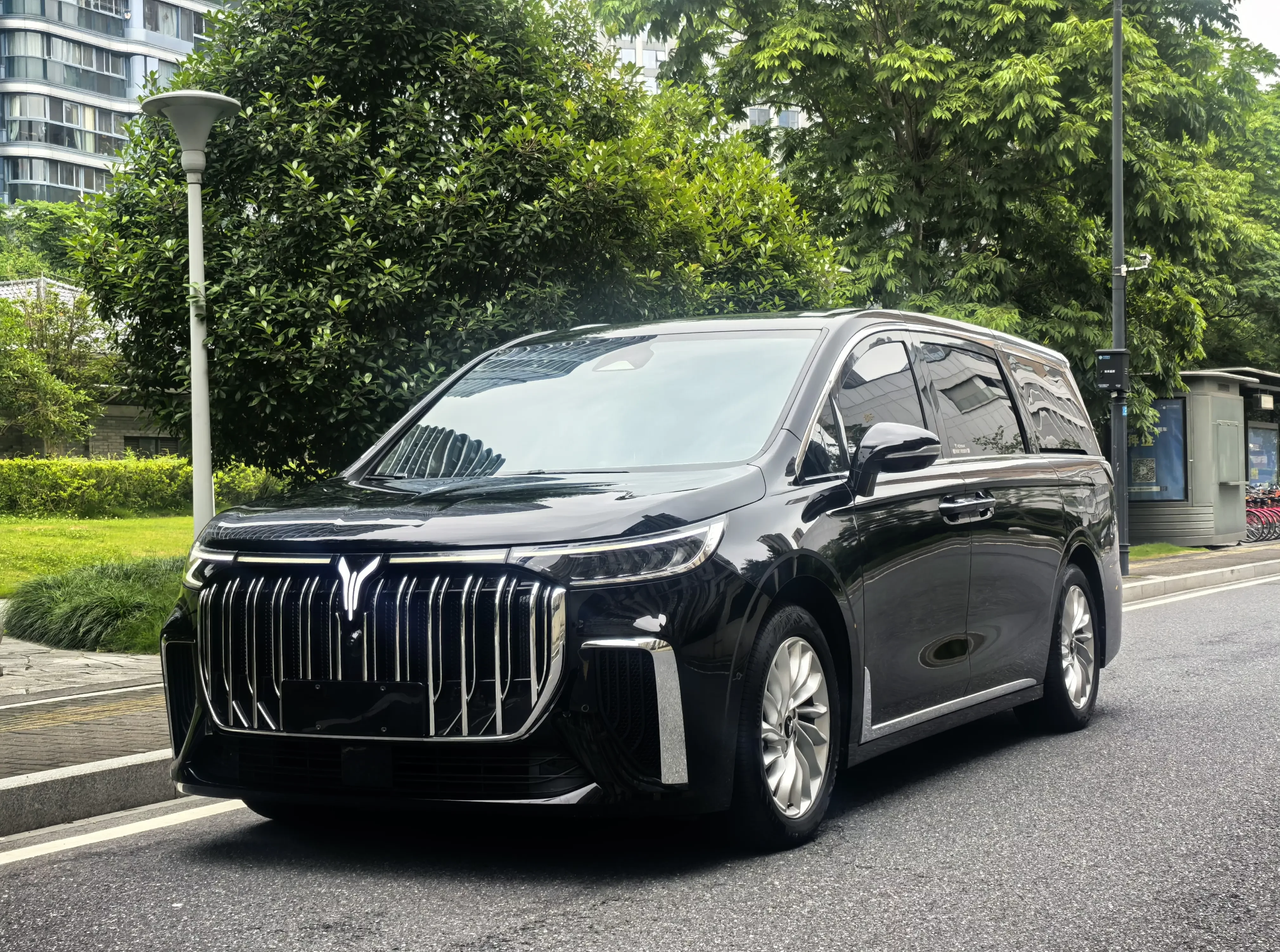 Voyah Lantu Dreamer PHEV