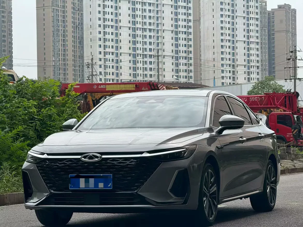 Chery Arrizo 8