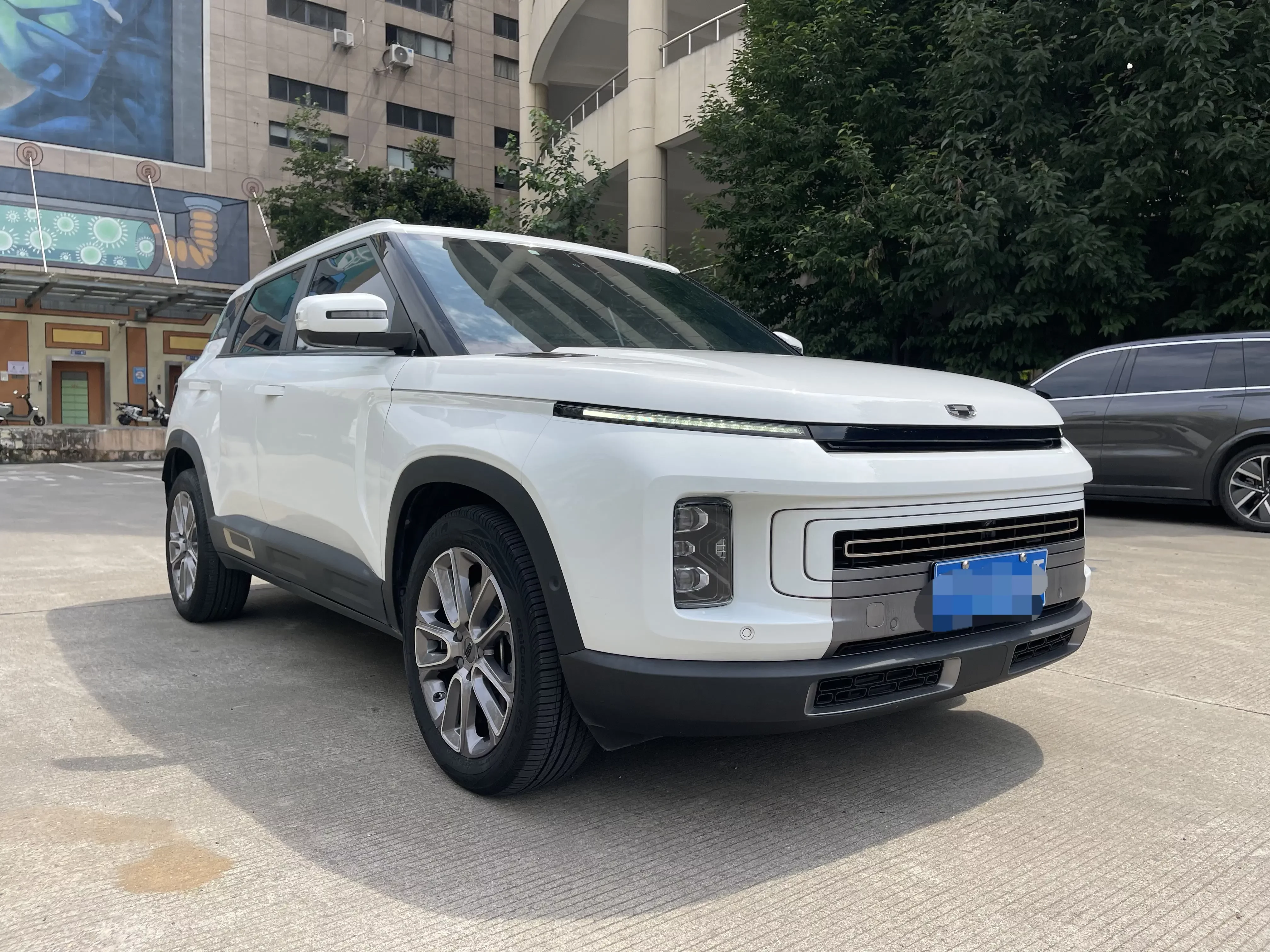 Geely ICON