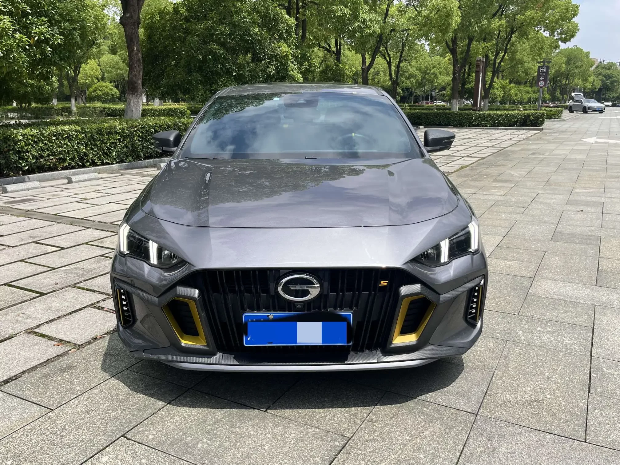 GAC Trumpchi Empow  из Китая