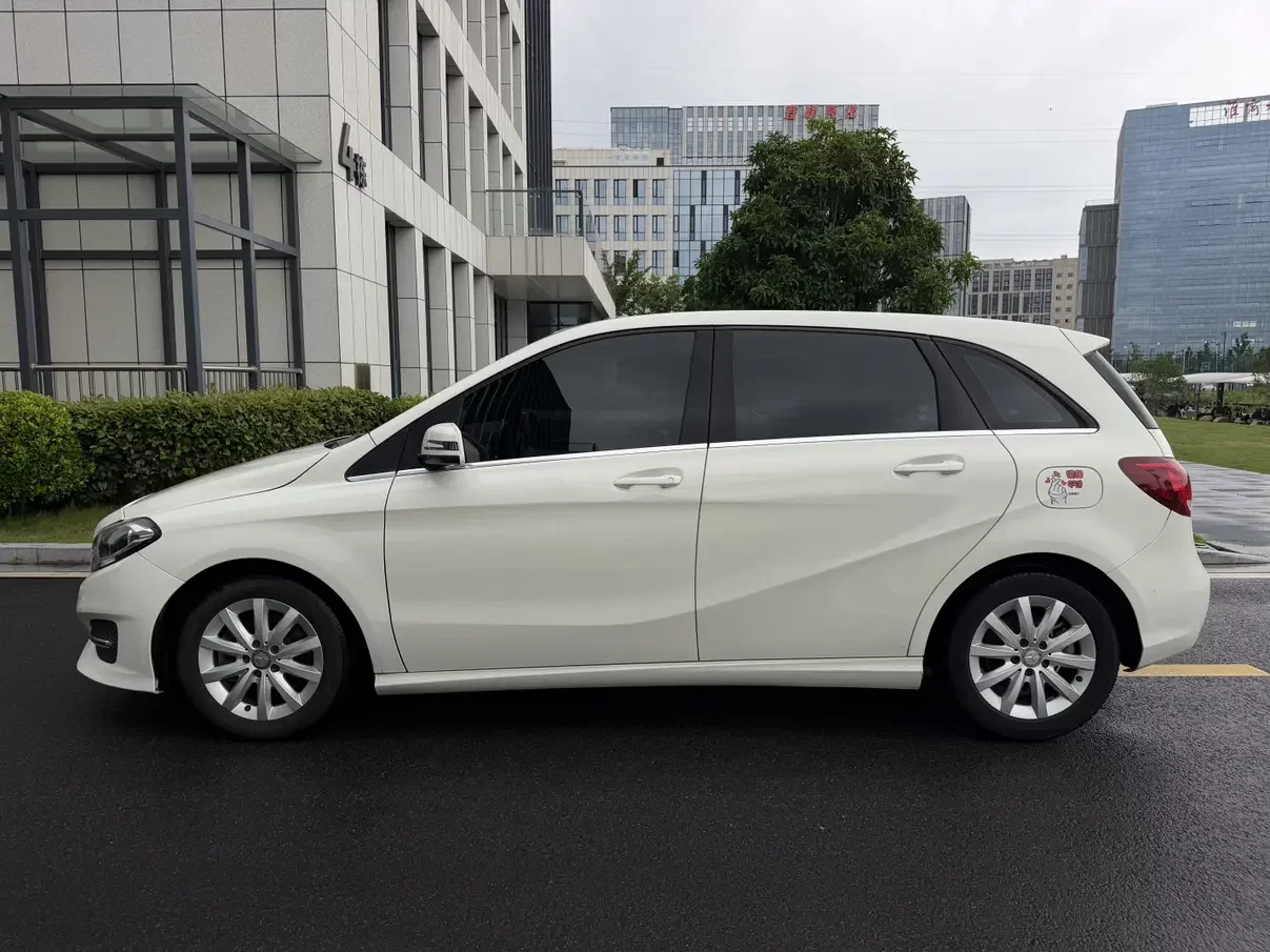 Mercedes-Benz B Class