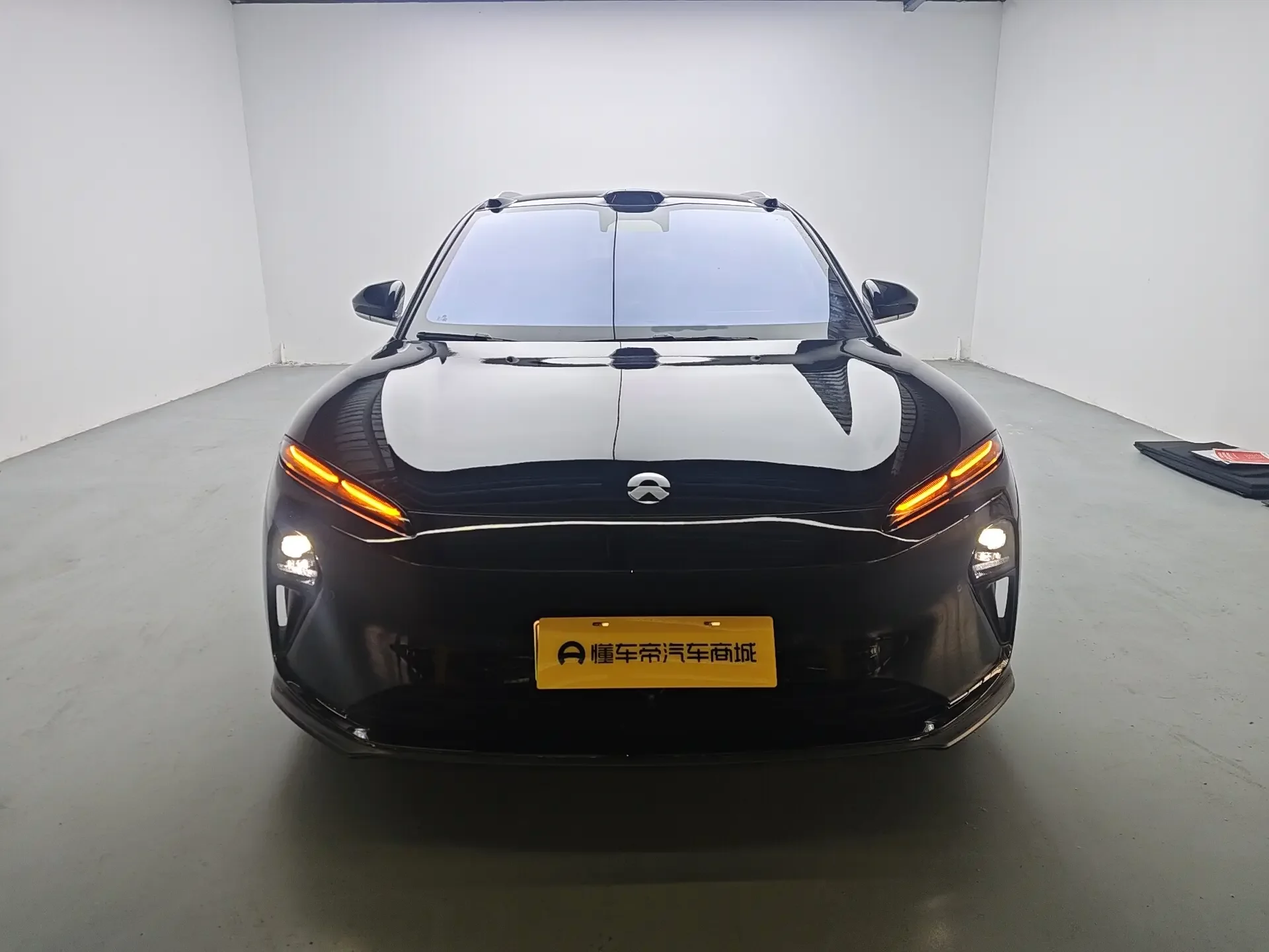 NIO ET5T  из Китая