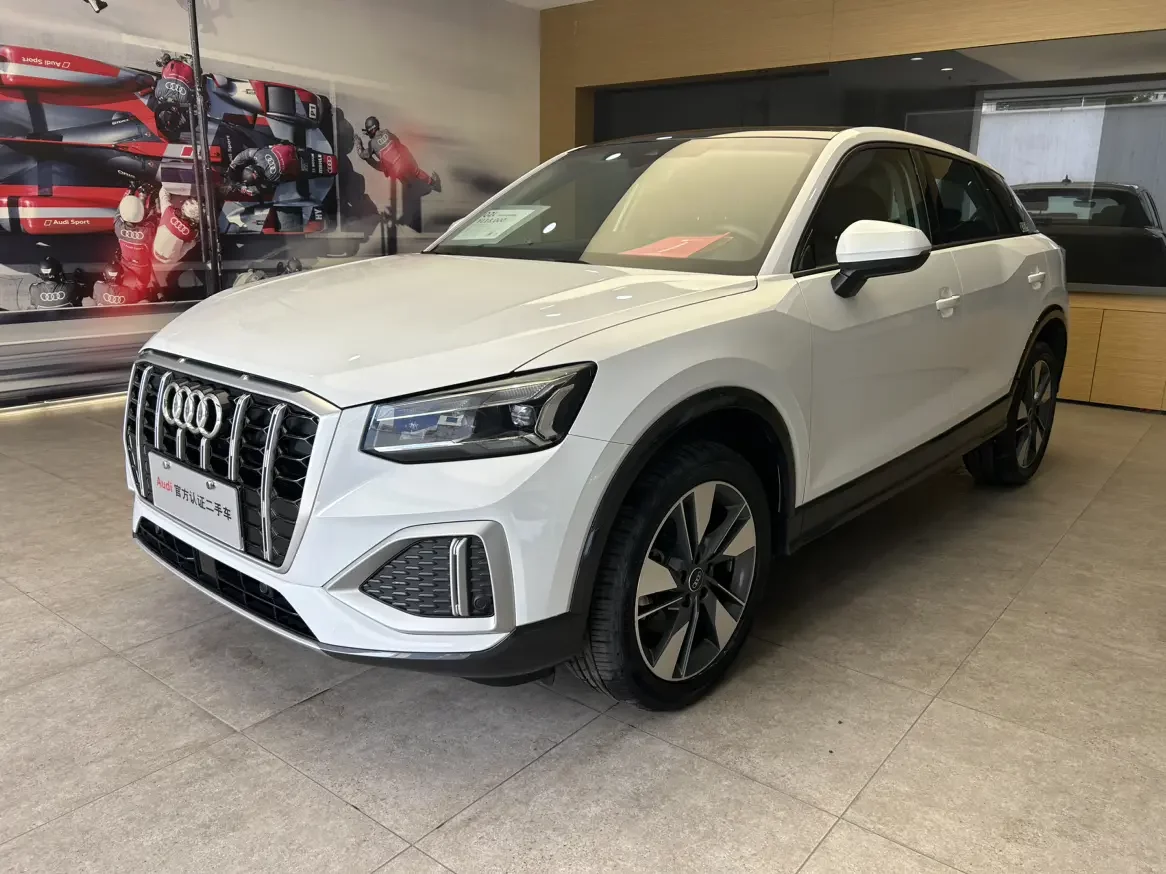 Audi Q2L