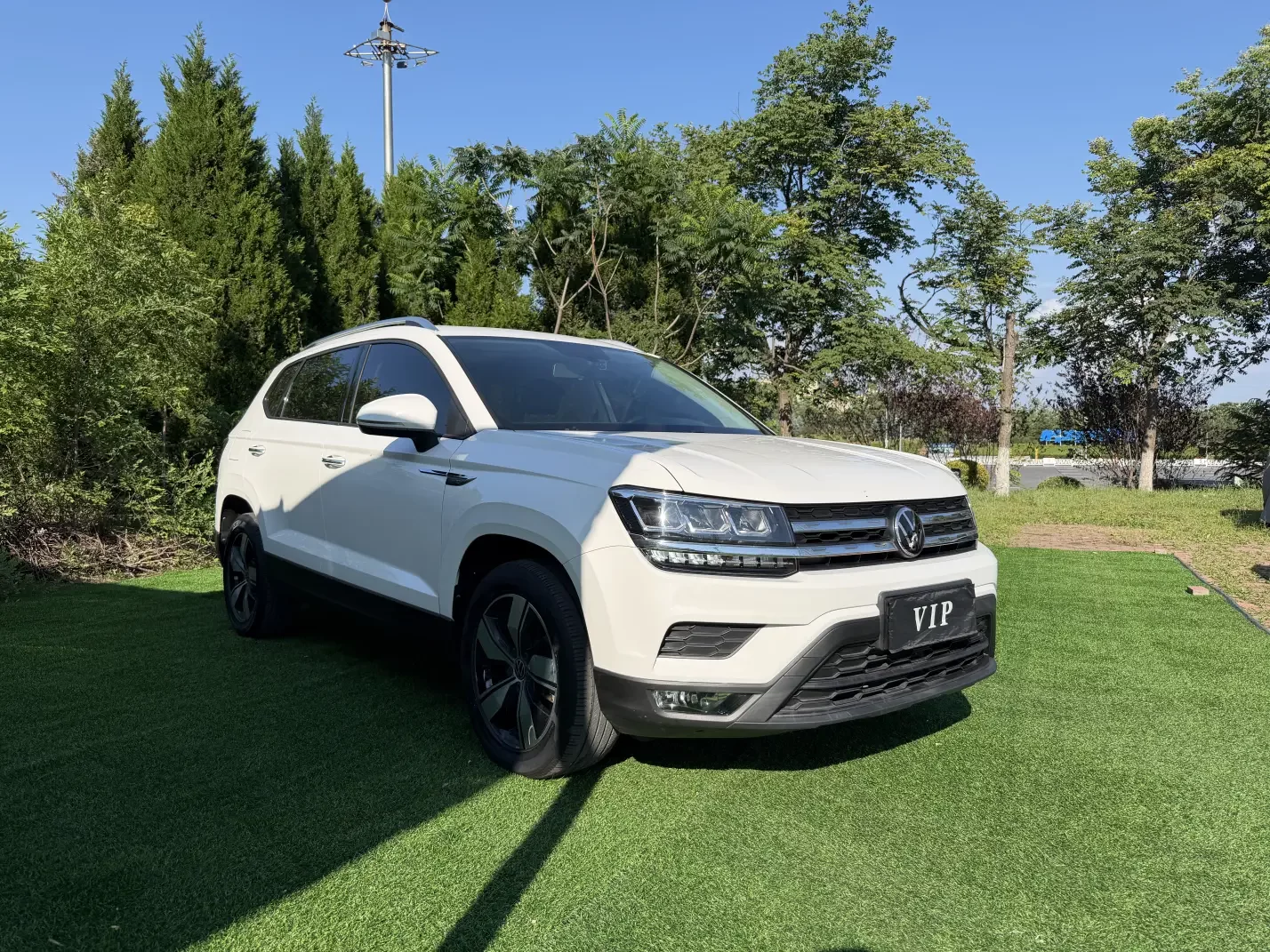 Volkswagen Tharu