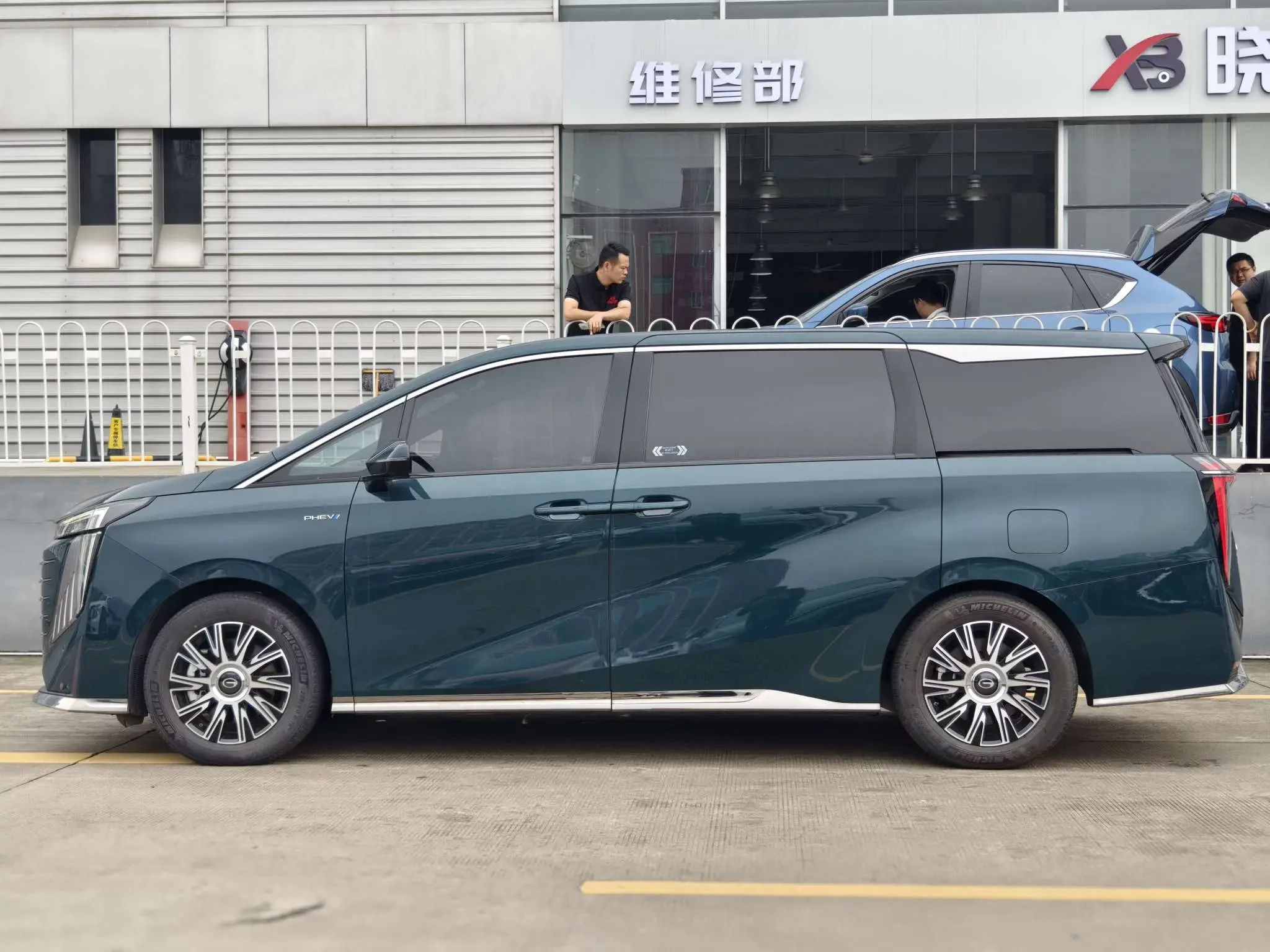 GAC Trumpchi E9 PHEV