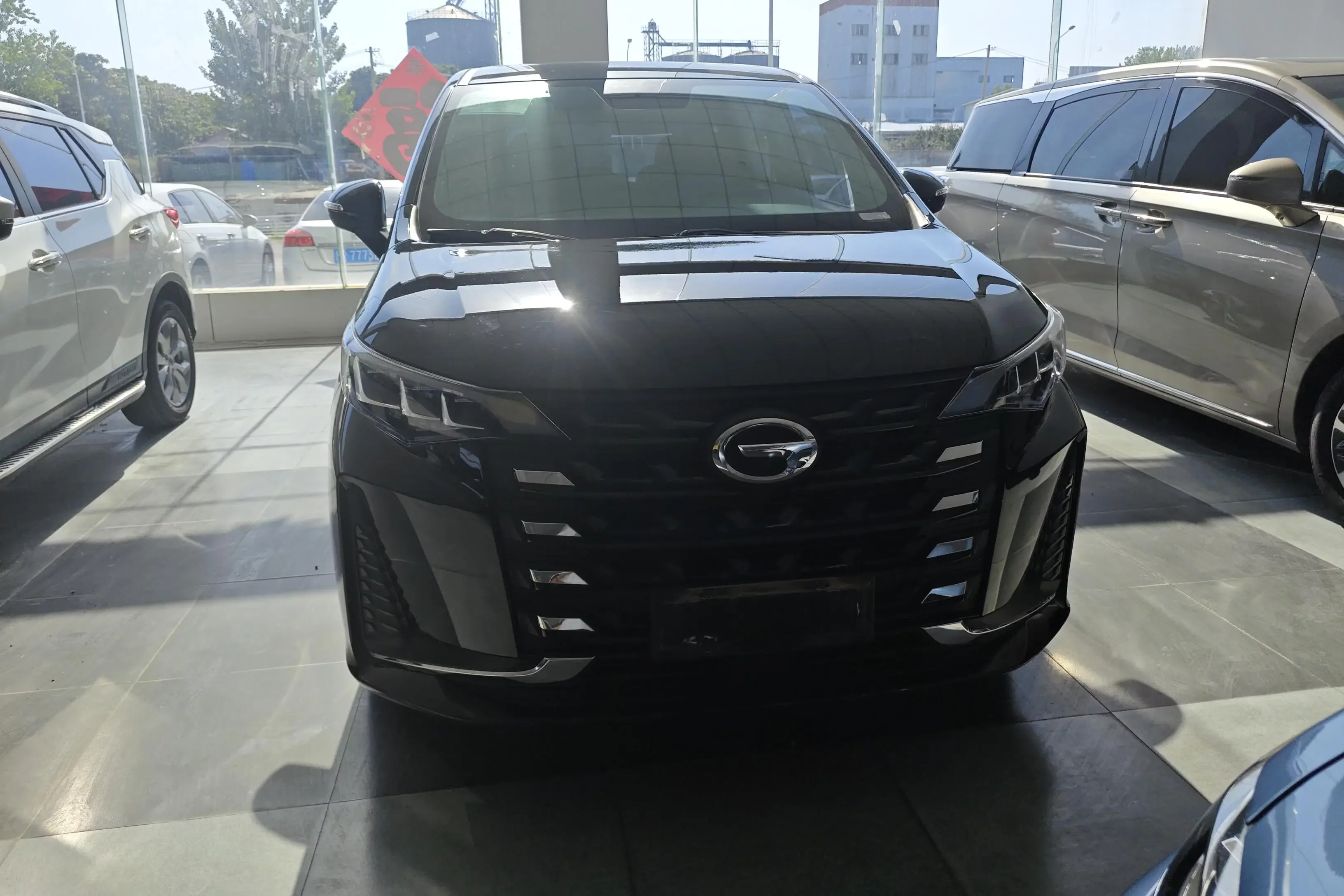 GAC Trumpchi M6  из Китая