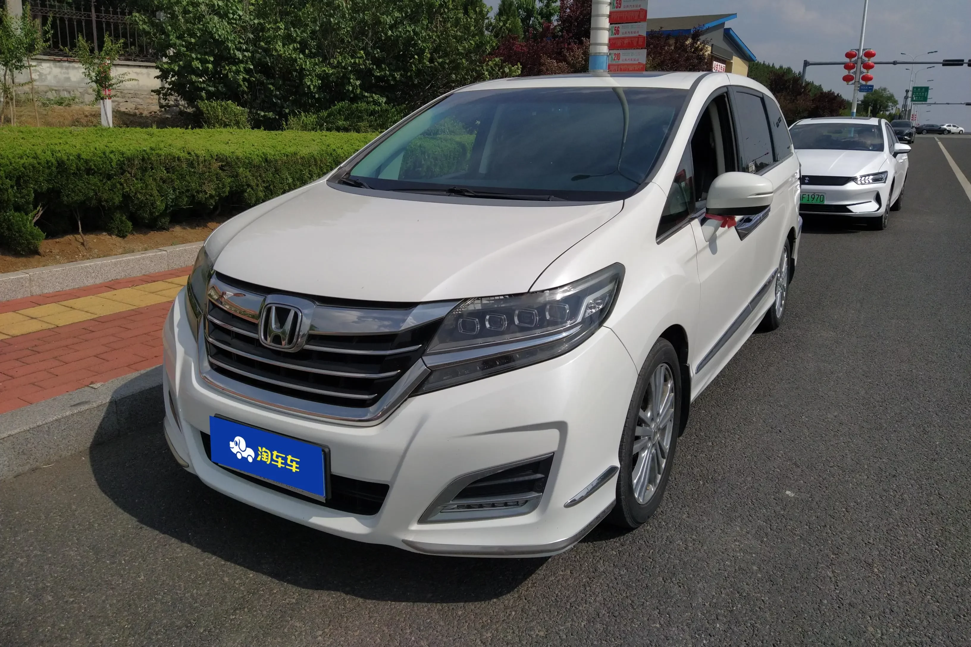 Honda Elysion (Alison)  из Китая