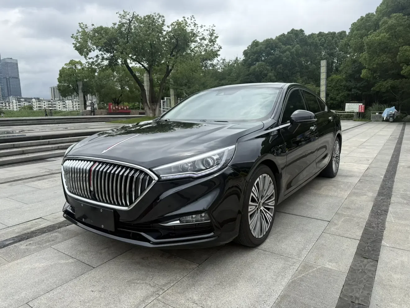Hongqi H5 classic  из Китая