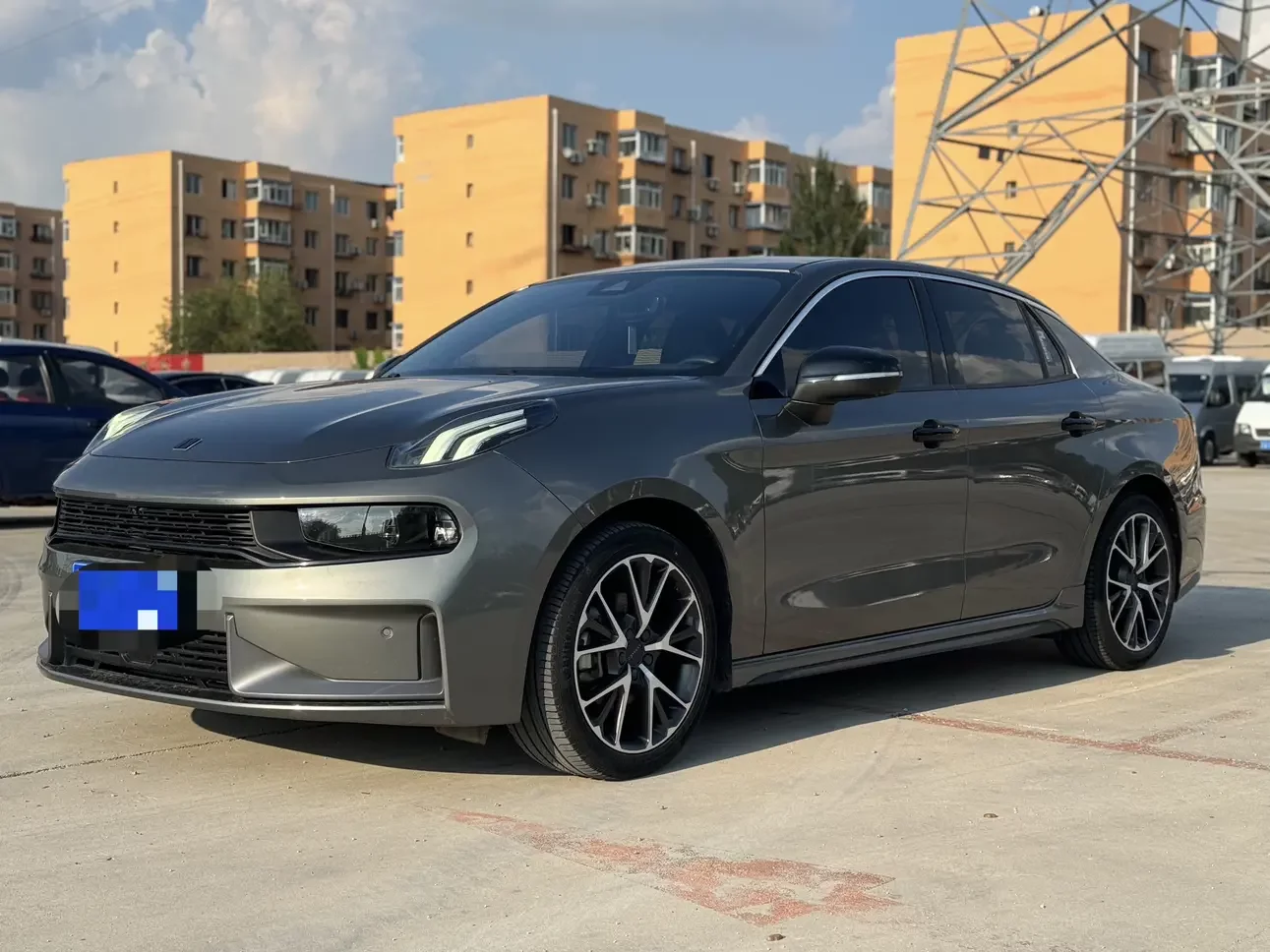 Lynk & Co 03