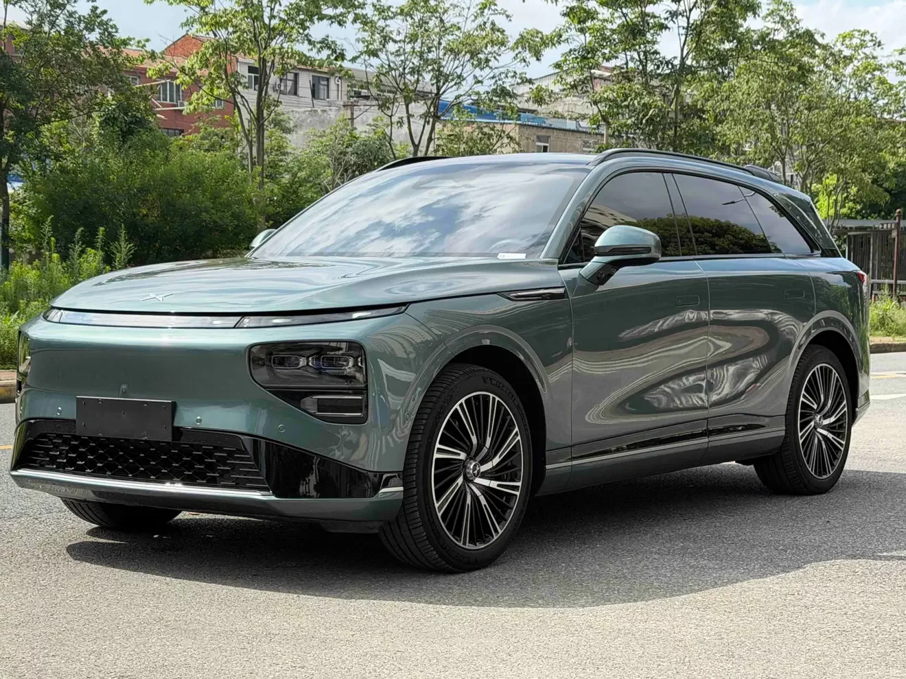 Xpeng G9