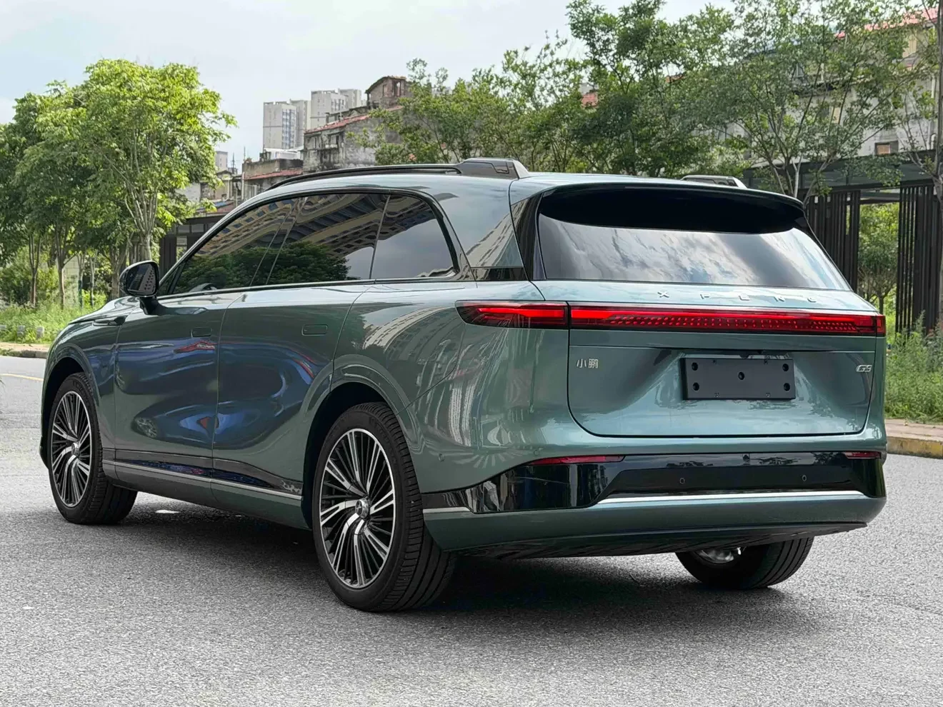 Xpeng G9