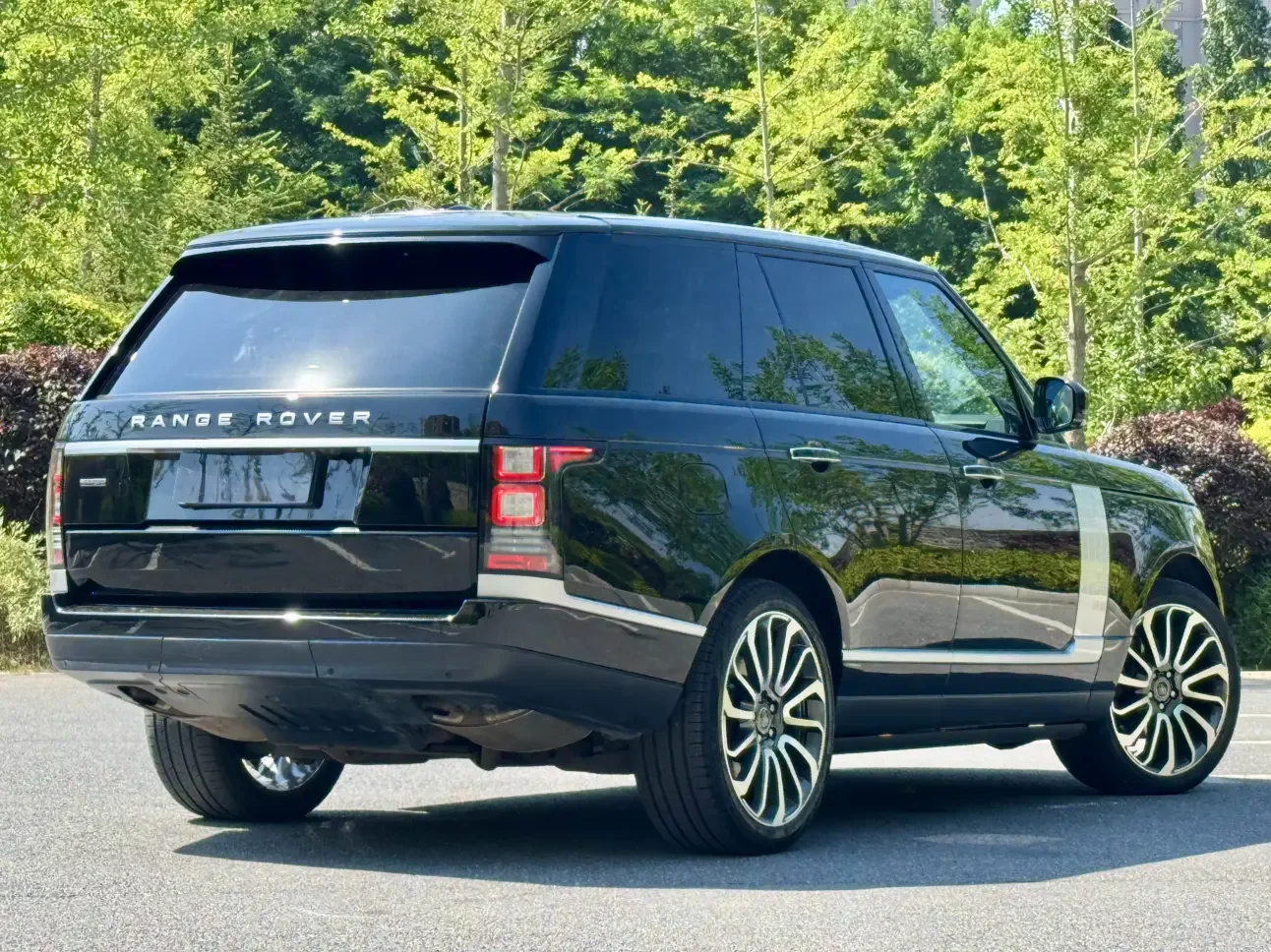 Land Rover range rover