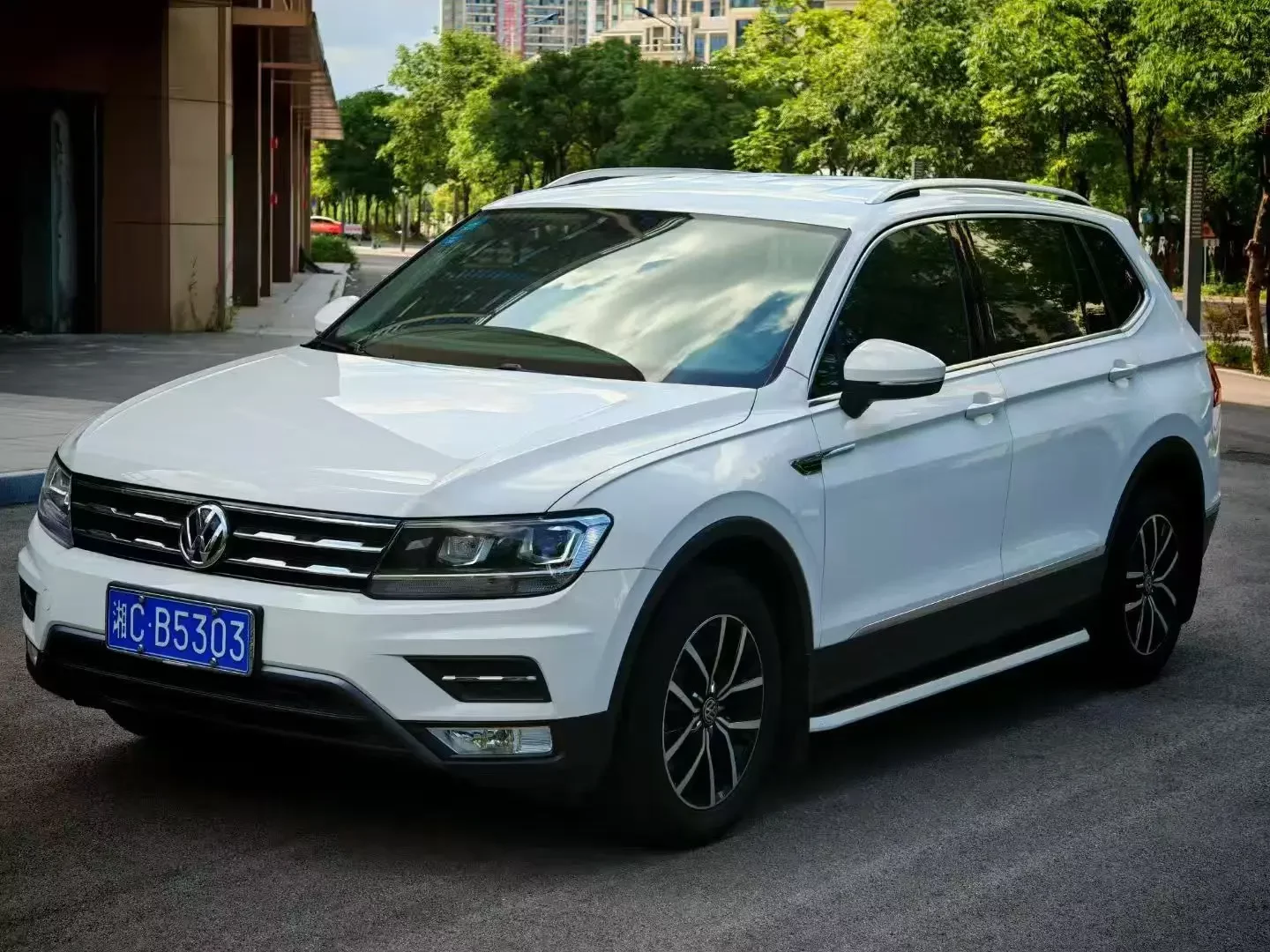 Volkswagen Tiguan L