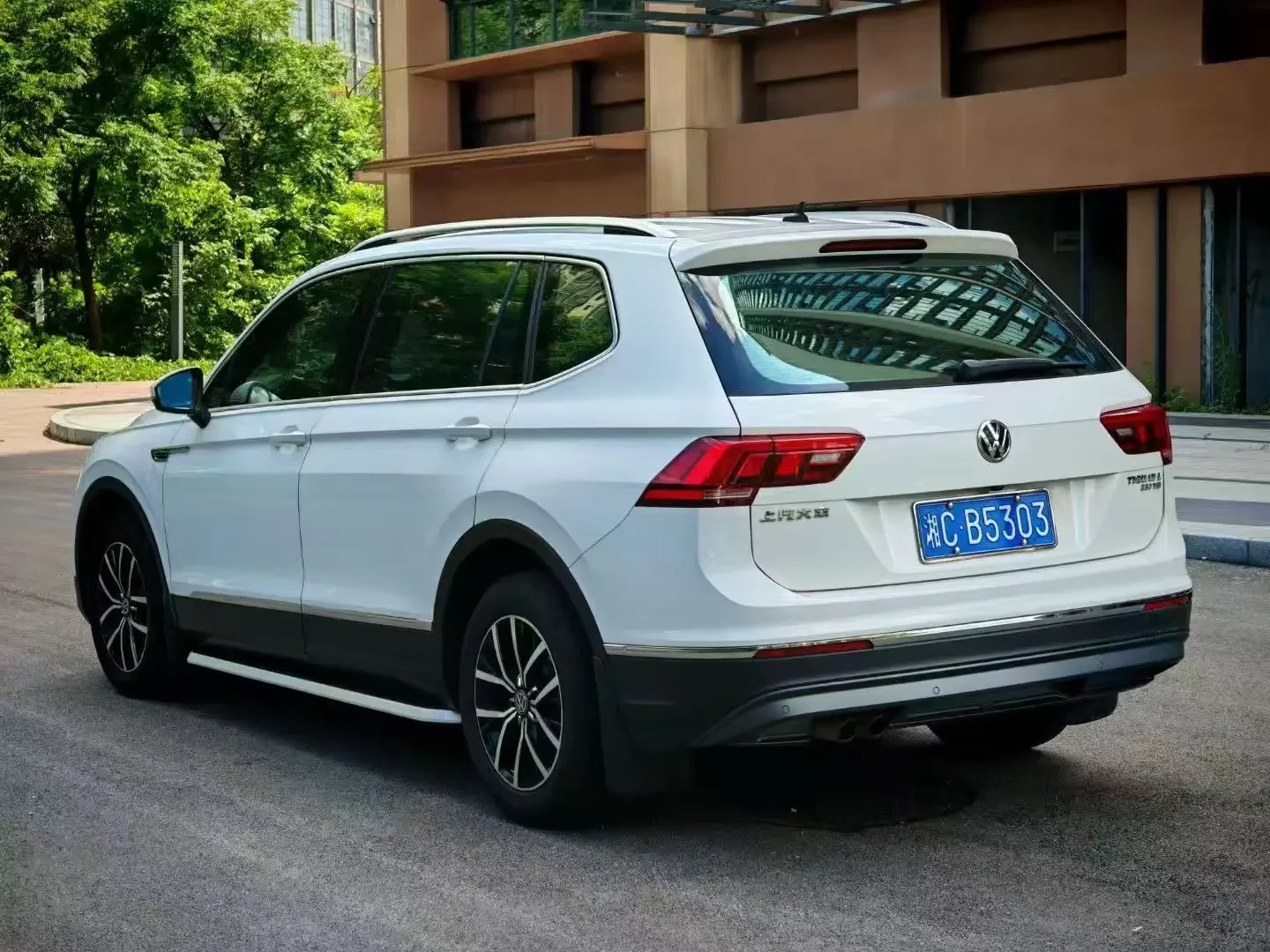 Volkswagen Tiguan L