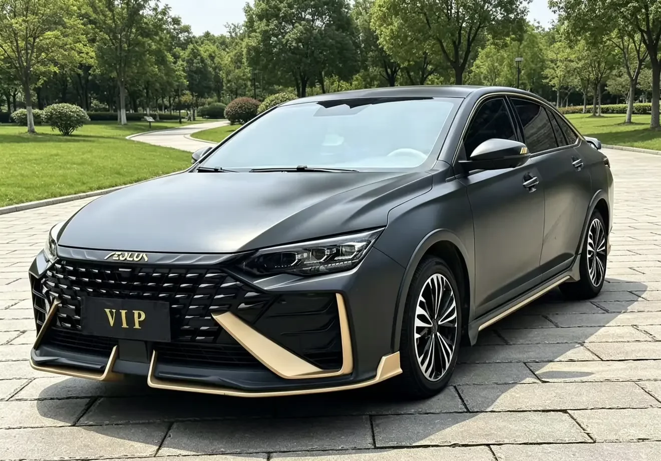 Dongfeng Yixuan MAX  из Китая