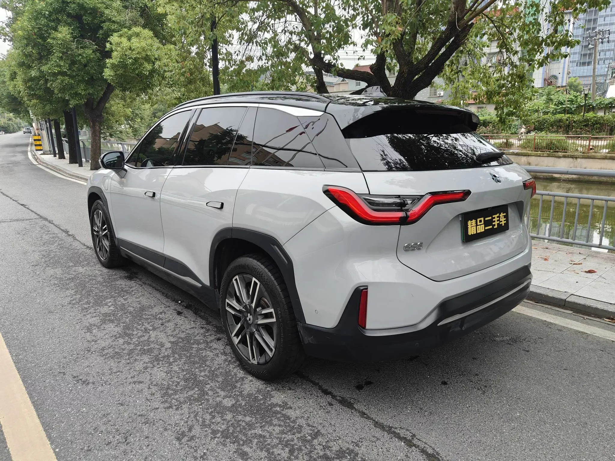 NIO ES6