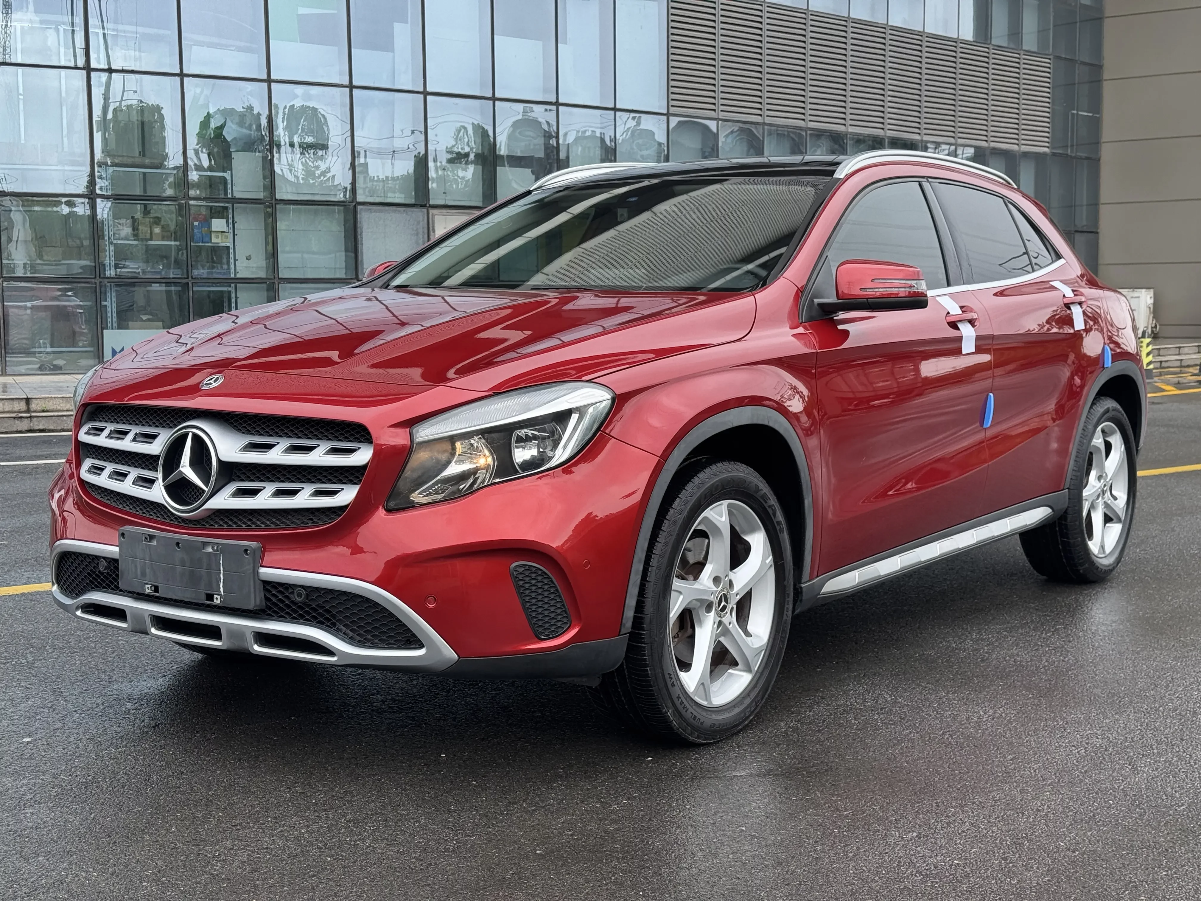 Mercedes-Benz GLA