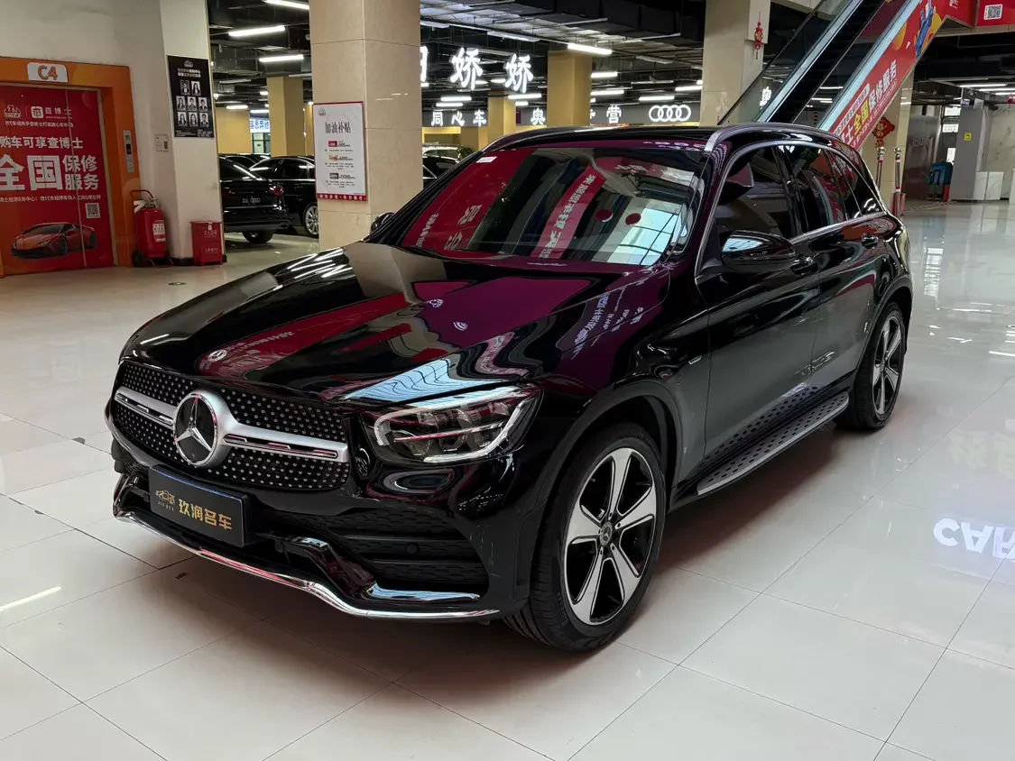 MERCEDES-BENZ GLC