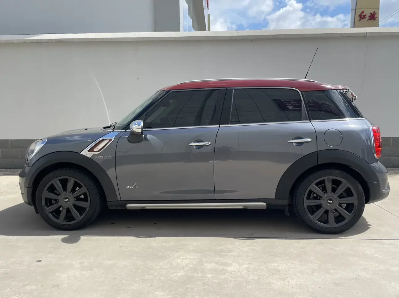 MINI COUNTRYMAN