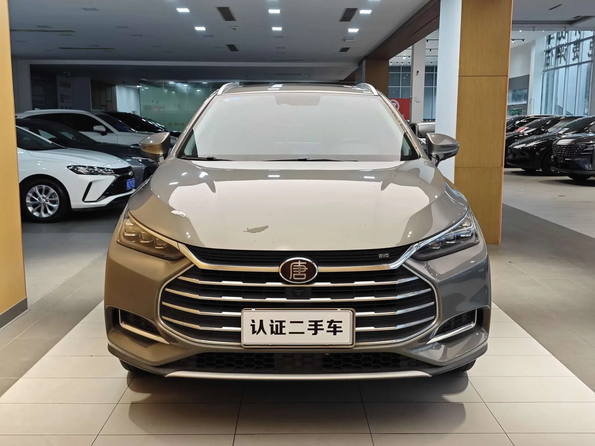 BYD Tang  из Китая