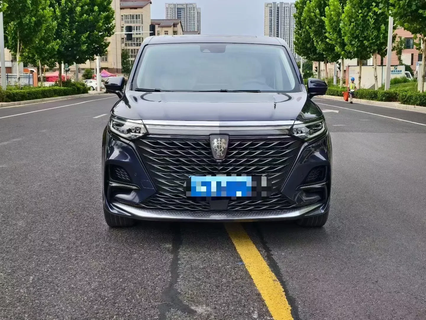 Roewe iMAX8