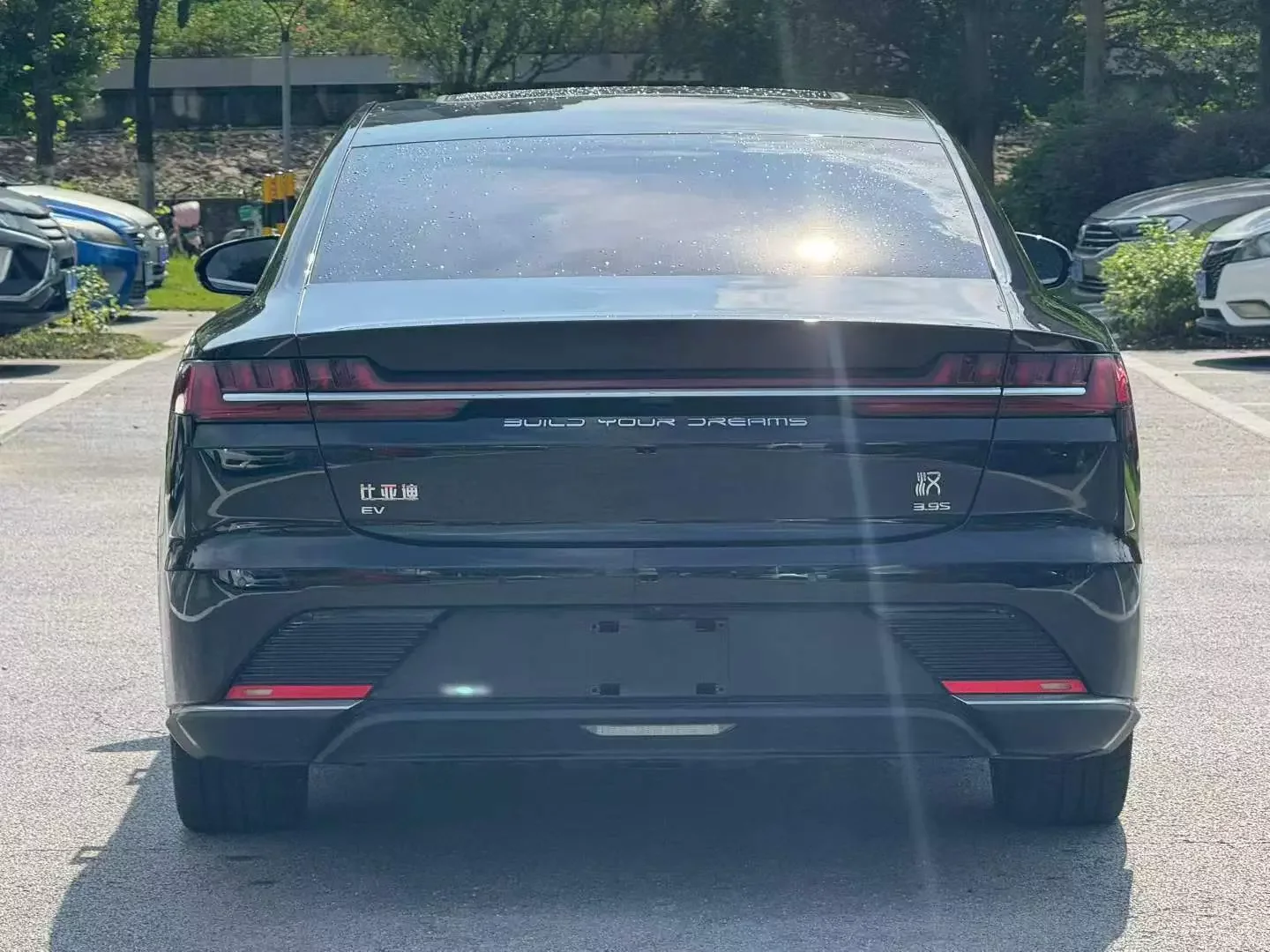 BYD Han EV