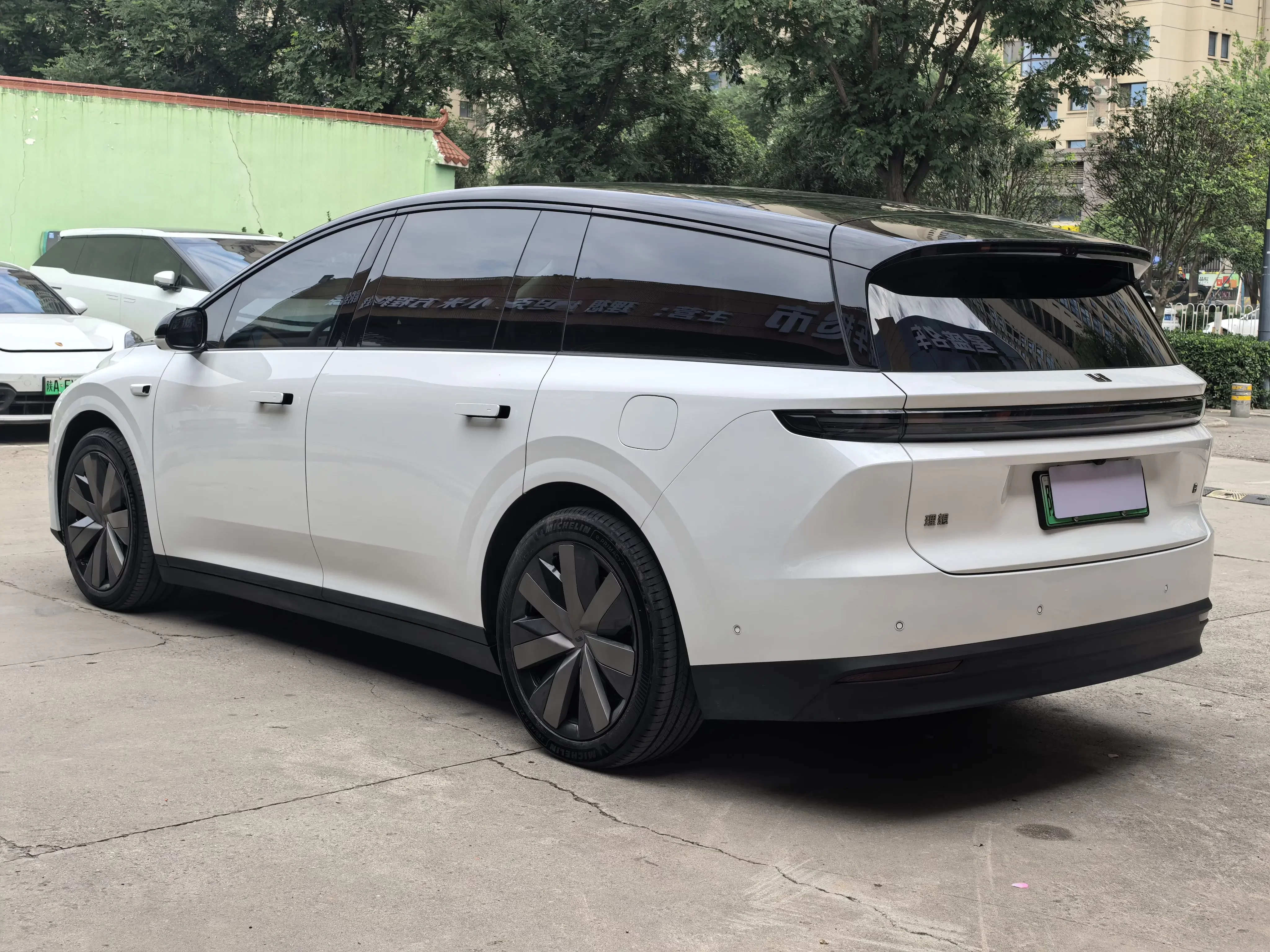 Li Ideal i8
