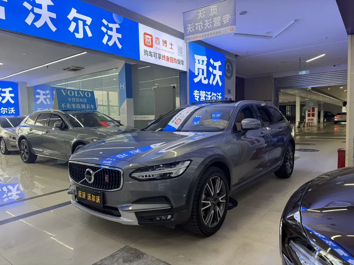 Volvo V90