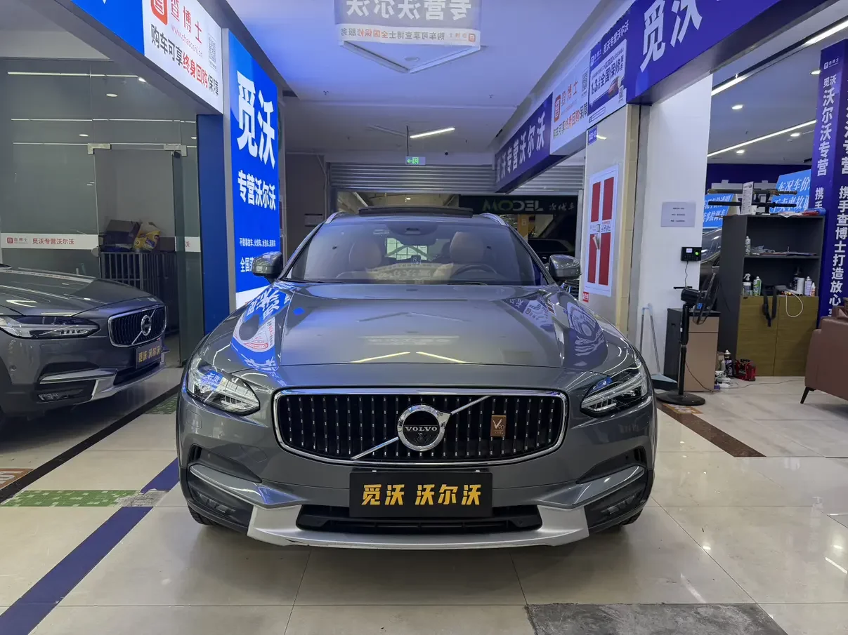 Volvo V90
