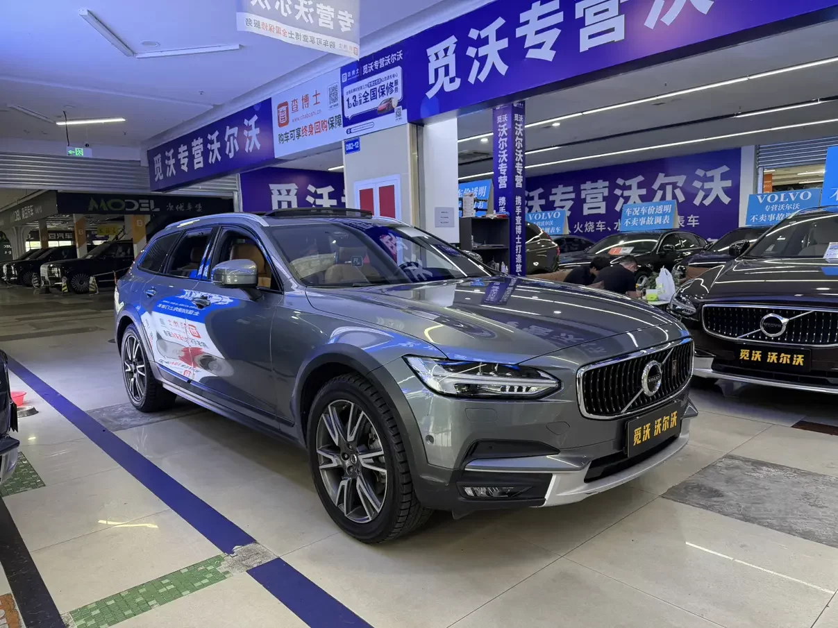 Volvo V90