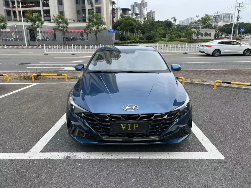 Hyundai Elantra