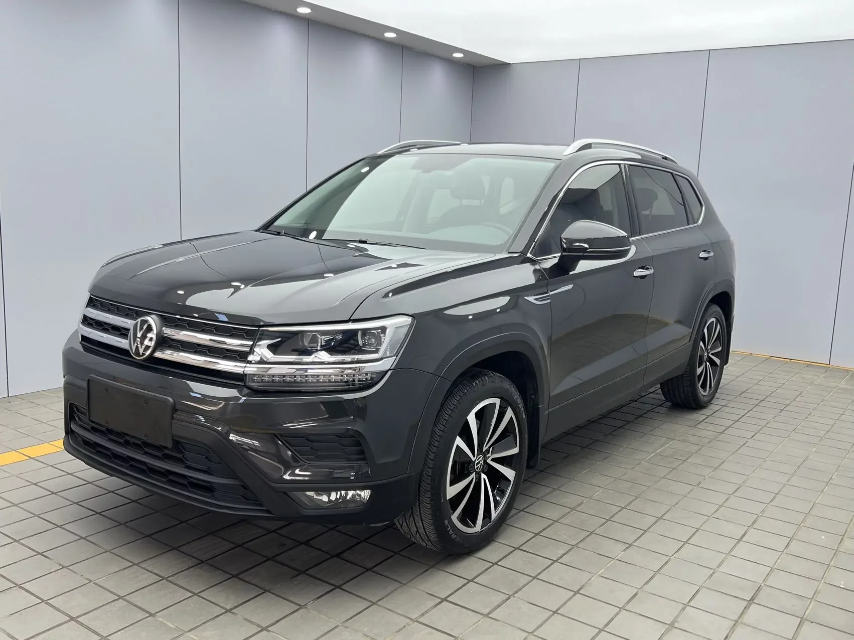 Volkswagen Tharu