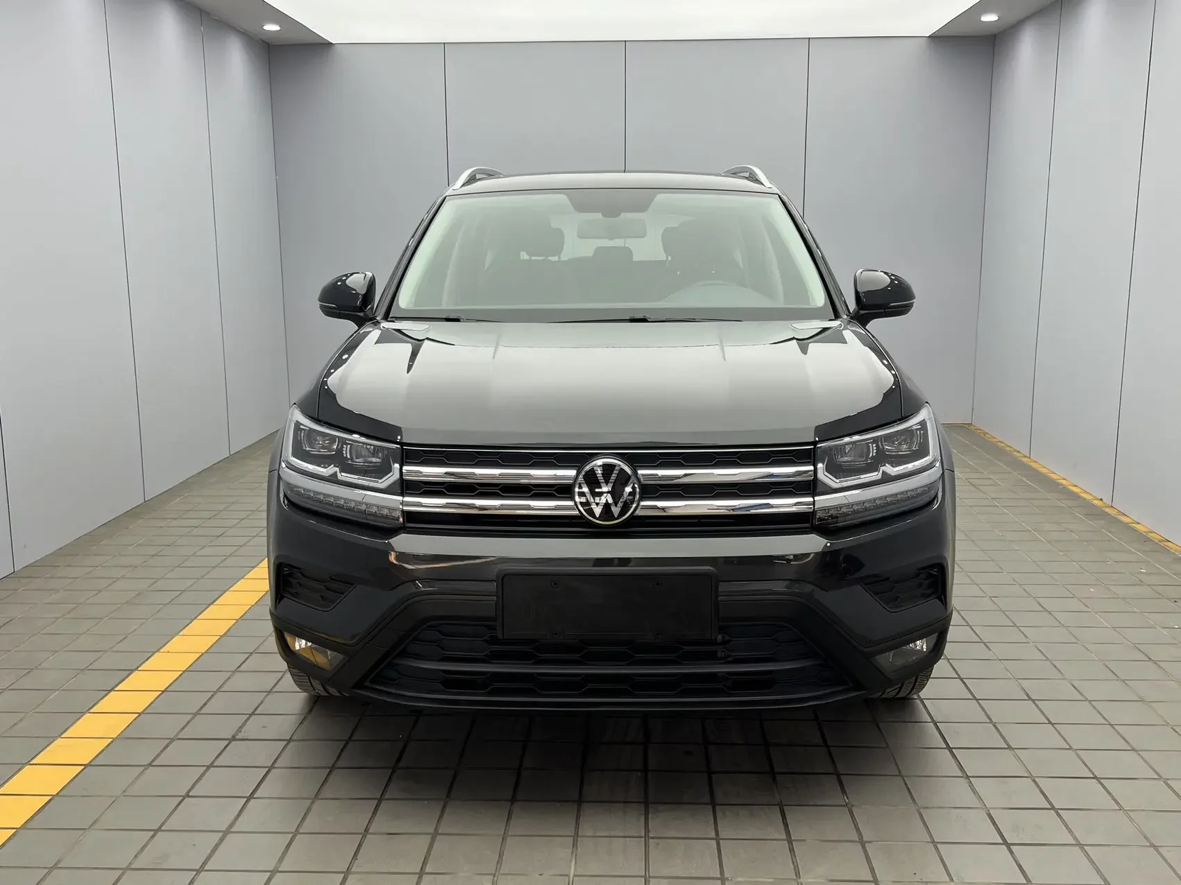 Volkswagen Tharu