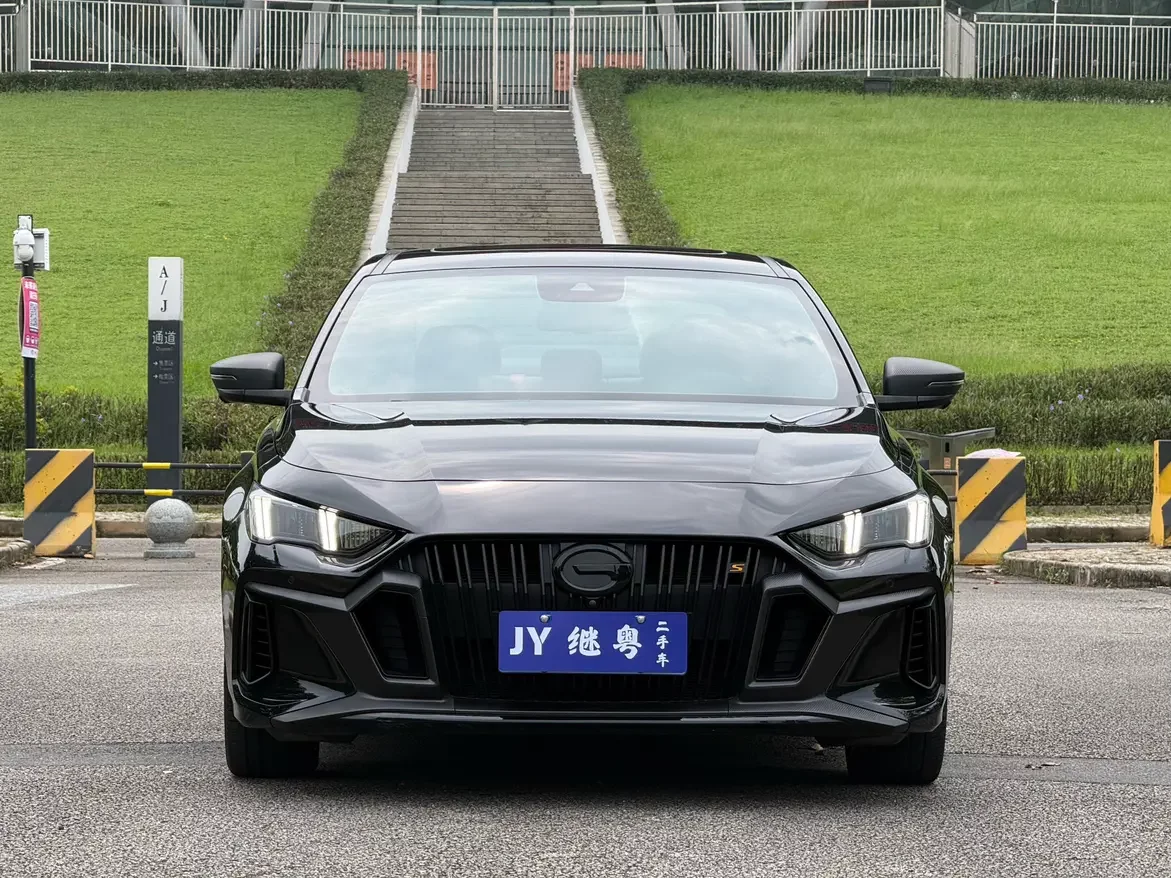GAC Trumpchi Empow  из Китая