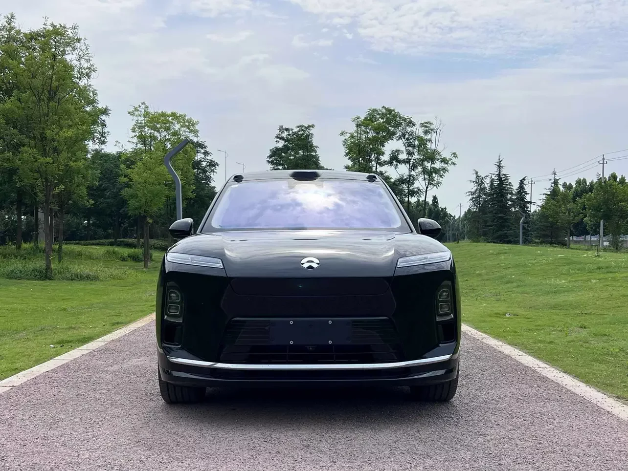 NIO ES8
