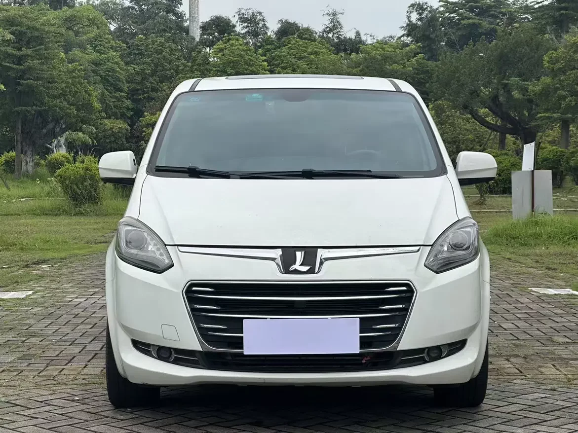 Nazhijie Da 7 MPV