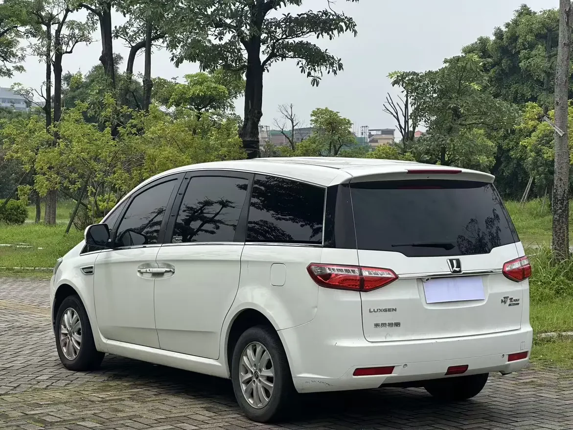Nazhijie Da 7 MPV