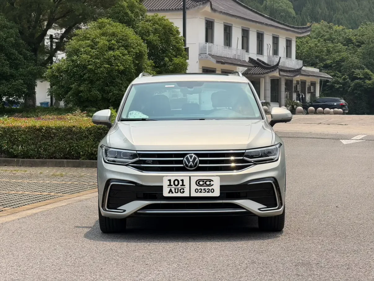 Volkswagen Tiguan L