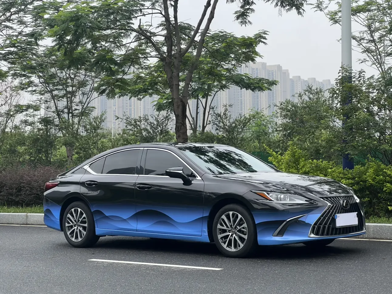 Lexus ES