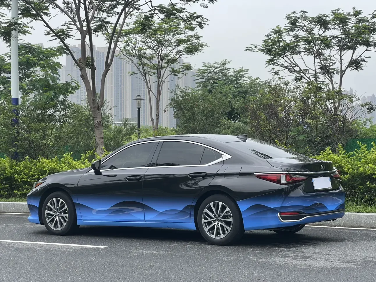 Lexus ES