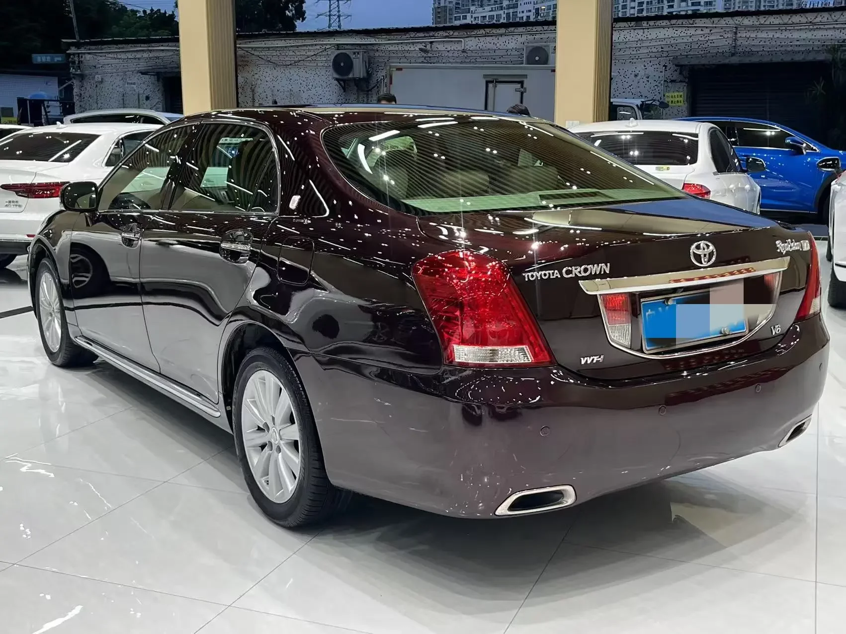 Toyota crown
