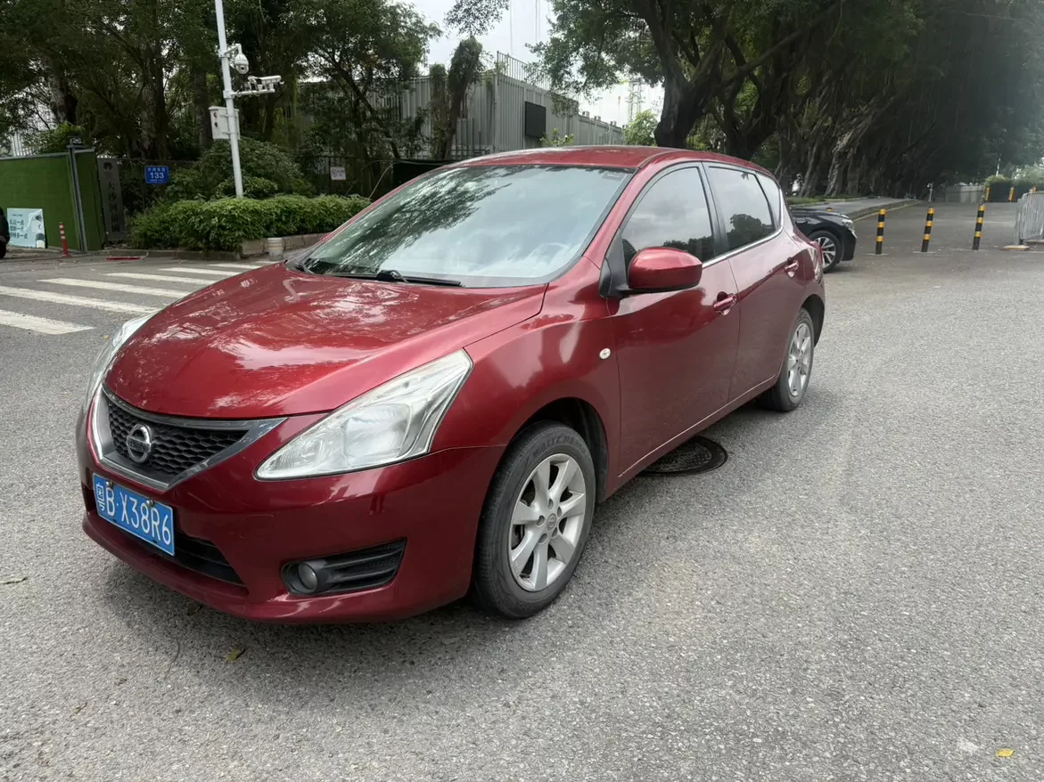 Nissan Tiida