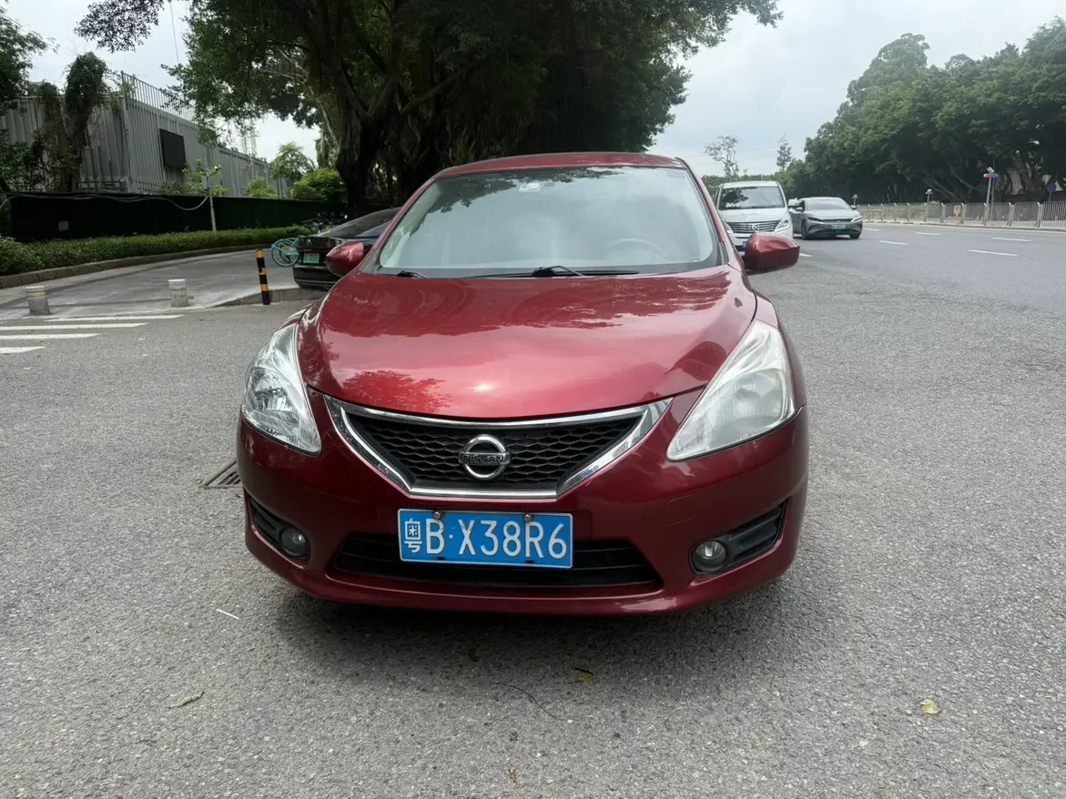 Nissan Tiida