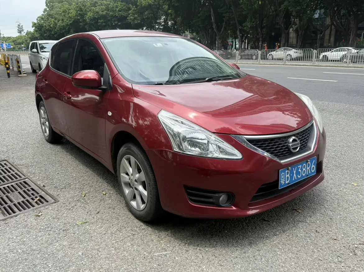 Nissan Tiida