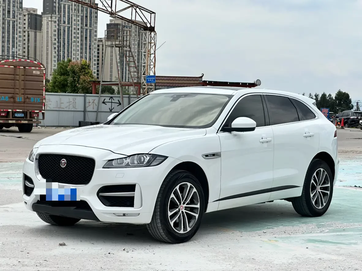 Jaguar F-PACE